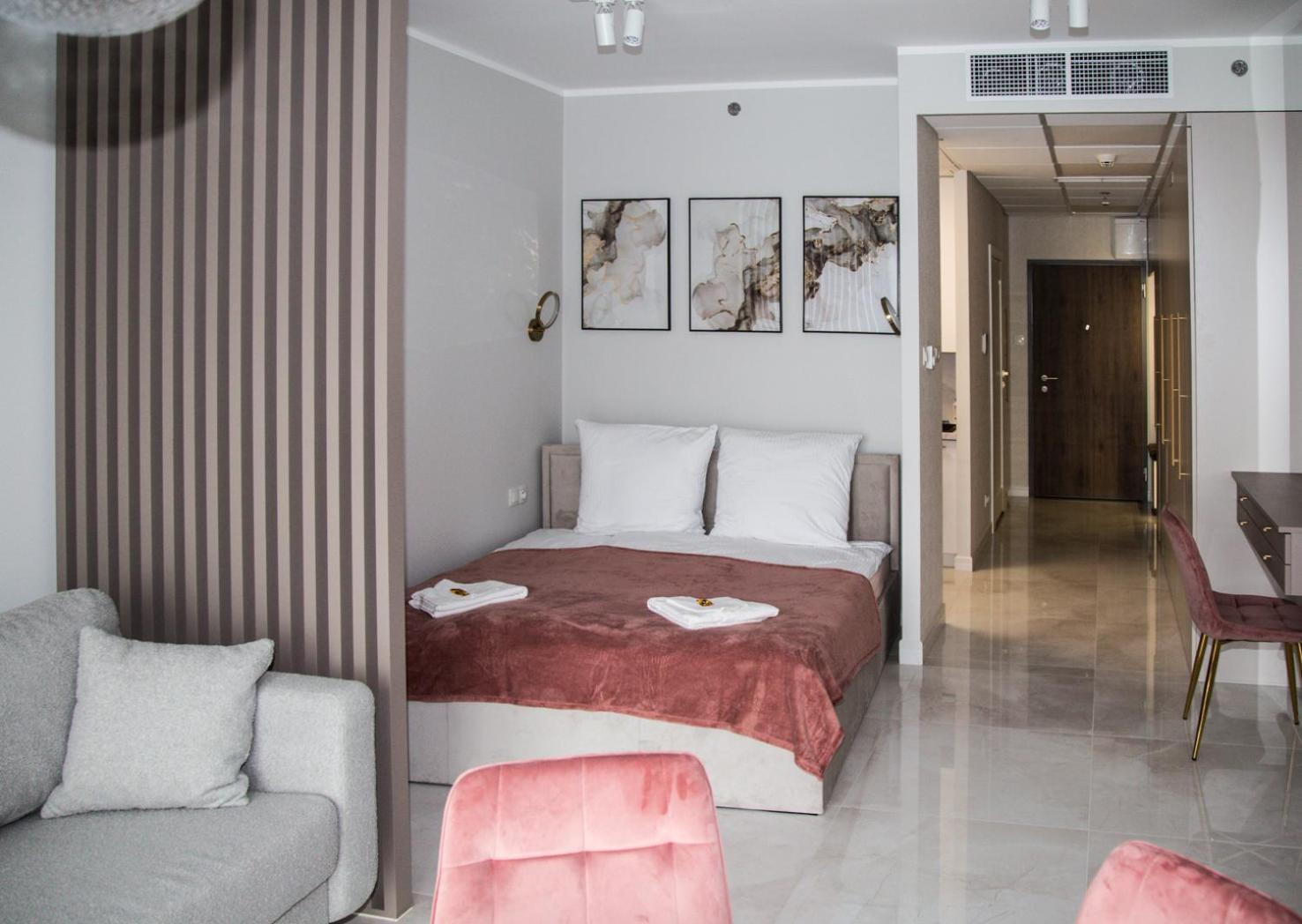 Apartamenty Wola Tower Warszawa Eksteriør billede