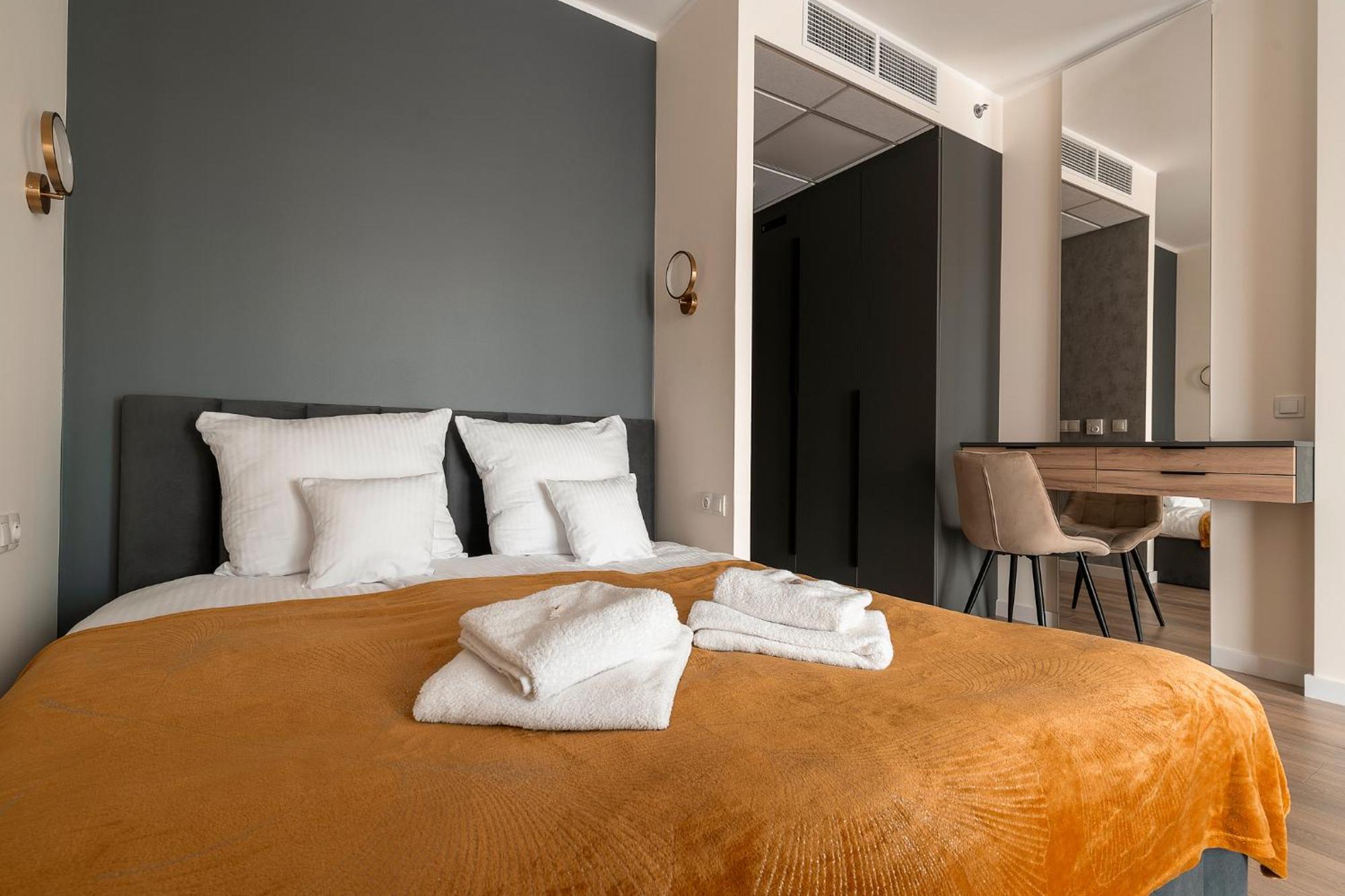Apartamenty Wola Tower Warszawa Eksteriør billede