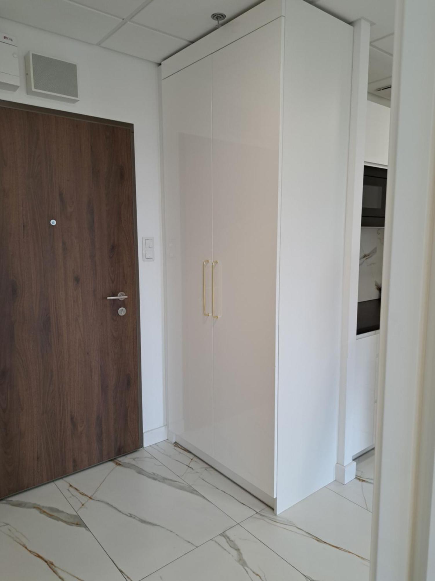 Apartamenty Wola Tower Warszawa Eksteriør billede