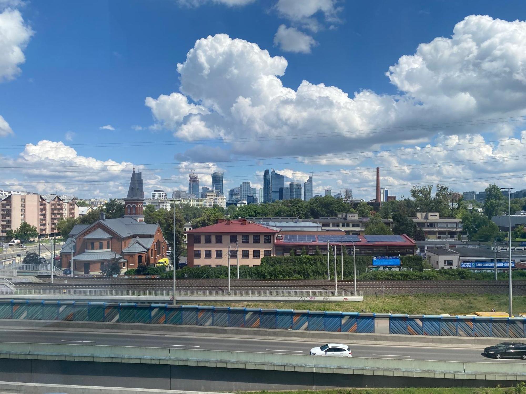 Apartamenty Wola Tower Warszawa Eksteriør billede